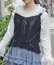 レースアップニットビスチェ