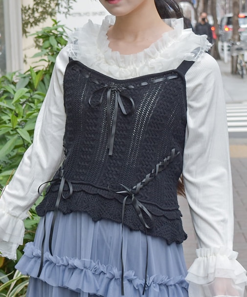 レースアップニットビスチェ