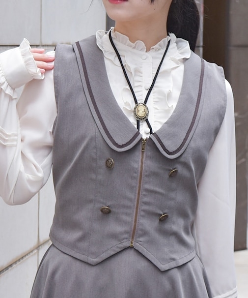 ディープネックジップベスト