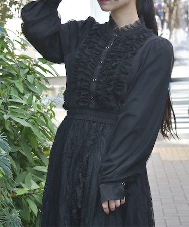 チュールフリルハイネックＢＬ