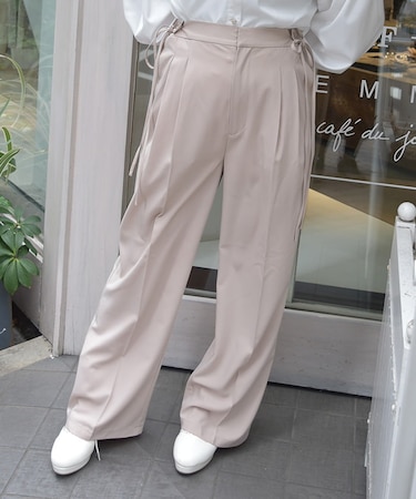 調節ボタンストレートパンツ