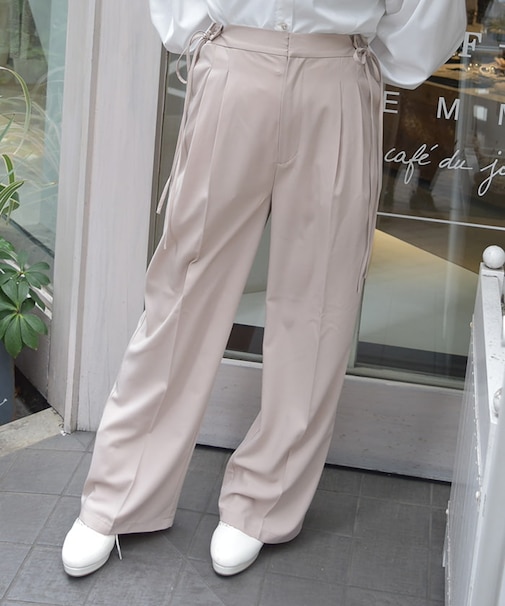 調節ボタンストレートパンツ