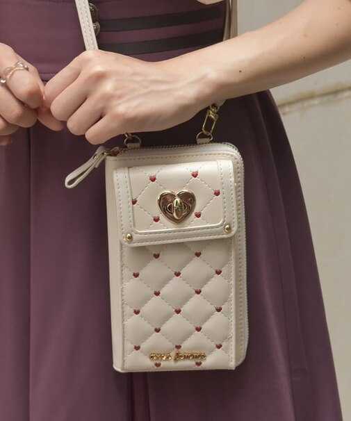 ハート刺繍スマホポシェット