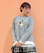 女性と犬刺繍長袖プルオーバー