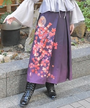 紅葉柄スカート