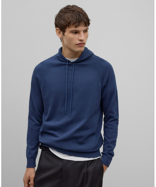 結び目のあるグレーのニットフーディ