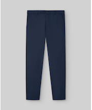 マイクロテクスチャのチノパンツ