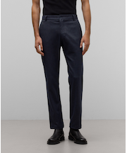 マイクロテクスチャのチノパンツ