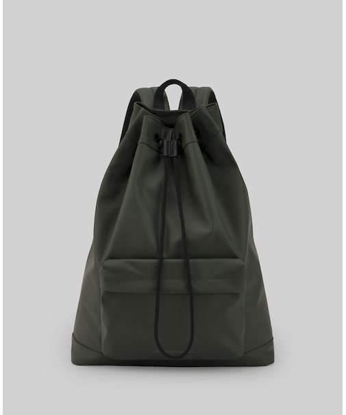 ドローストリングバックパック