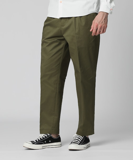 ストレッチ タックテーパード 　チノパンツ