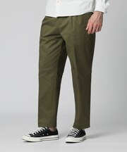 ストレッチ タックテーパード 　チノパンツ