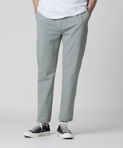 Think Fit ストレッチ 　テーパードパンツ