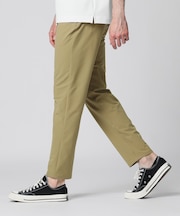 Think Fit ストレッチ 　テーパードパンツ