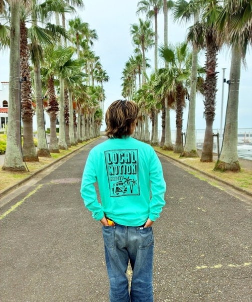 ｵﾌﾞﾛﾝｸﾞｻｰﾌﾊﾞｽ長袖Tｼｬﾂ
