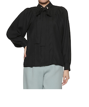 リボンタイ付ブラウス