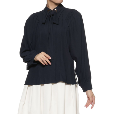 リボンタイ付ブラウス