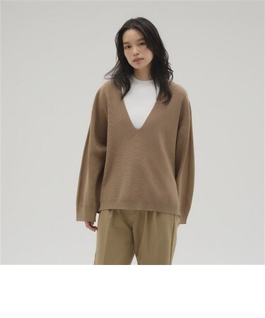 MET24 Knit V Neck Pullover