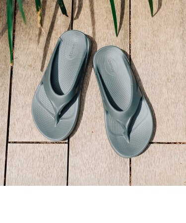 OOFOS / Ooriginal Sandals