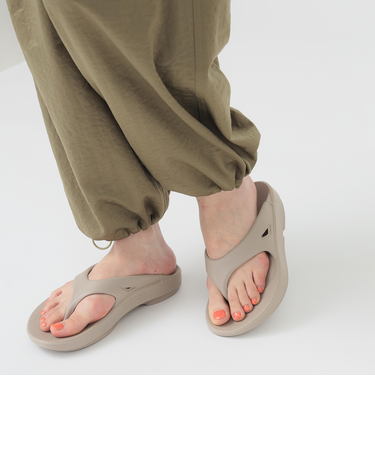 OOFOS / OOriginal（22～24cm）