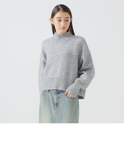 バック スリット ハイネック
