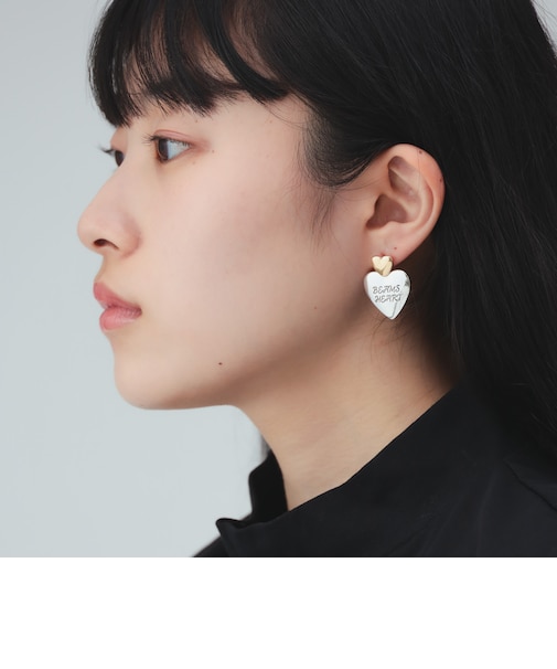 ハートモチーフ ロゴ入り ピアス