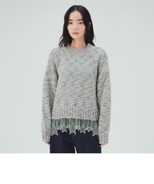 カラフル刺繍ニット