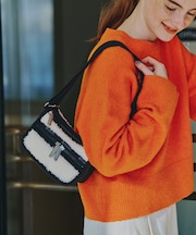 SHERPA LOAF CROSSBODY クリームビーガンシェルパ