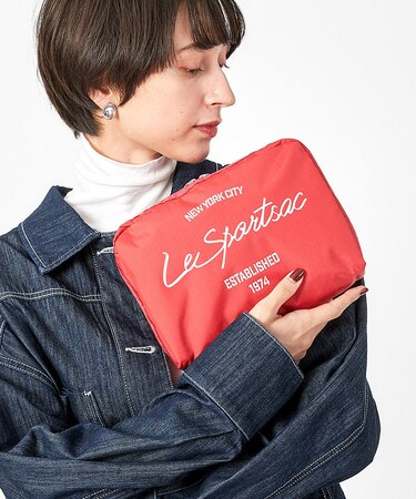 EXTRA LARGE RECTANGULAR COSMETIC ロージーレッドスクリプトコスメティック