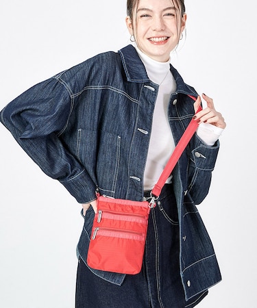 3 ZIP CROSSBODY ロージーレッド
