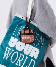 MICRO WEEKENDER CHARM LSSタイポグラフィチャームブラウン