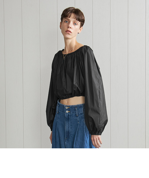 新品　ユナイテッドアローズ　バルーンブラウス　ギャザー　黒 UNITED ARROWS（ユナイテッドアローズ）の「□UWSC ギャザー