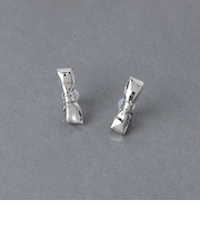 リボンモチーフ イヤリング