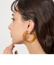 ウエーブ クリアフープ イヤリング