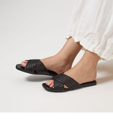 パンチ クロスフラット サンダル