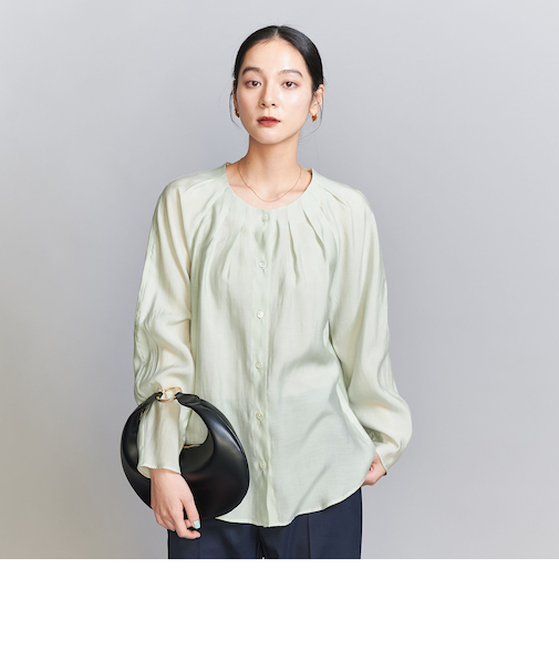 フロントタック ブラウス