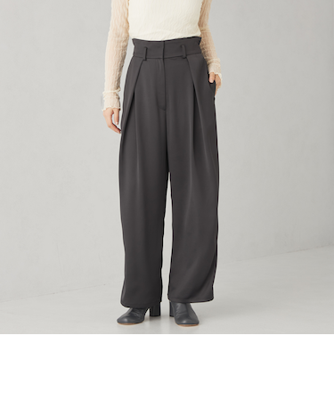 <EMMEL REFINES>EM トロミサテン タックパンツ