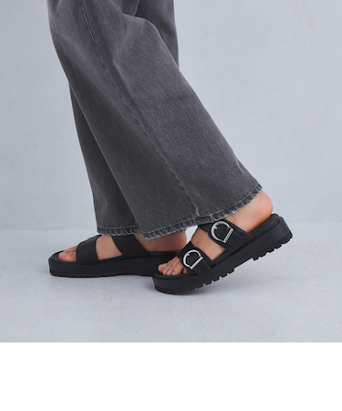 ダブルベルトプラット サンダル(3.5cmヒール)