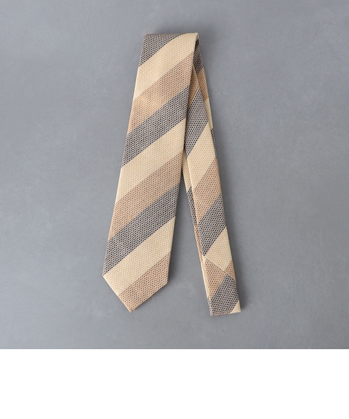 レジメンタル ネクタイ