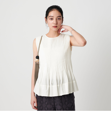 ピンタックノースリーブブラウス