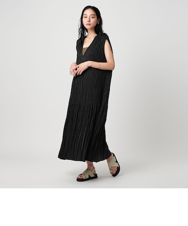 ポリエステル プリーツVネックワンピース