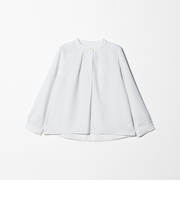 ドビー フェイクパールボタン ブラウス ＜A DAY IN THE LIFE＞