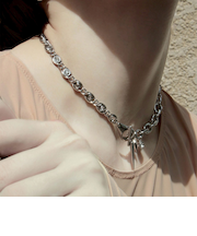 ＜Soierie＞Dark Metal ネックレス