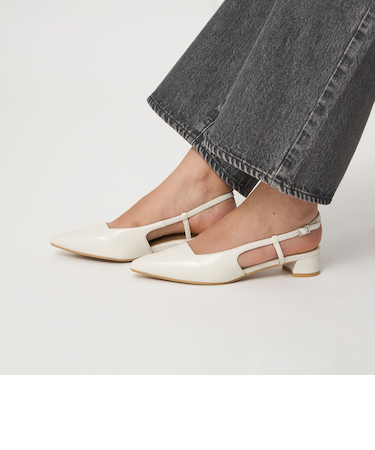 ポインテッド バックストラップ パンプス（3cmヒール)