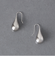 ドロップ ピアス