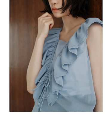 ＜EMMEL REFINES＞EM Vフリル リボンノースリーブ ブラウス