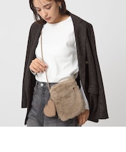 ファーショルダーバッグ ハートチャーム付き