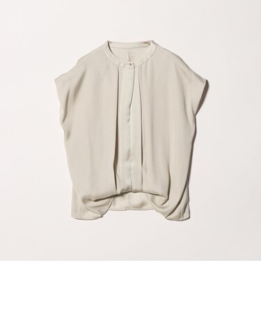 フェイクパールボタン フレンチスリーブブラウス ＜A DAY IN THE LIFE＞