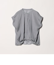 フェイクパールボタン フレンチスリーブブラウス ＜A DAY IN THE LIFE＞