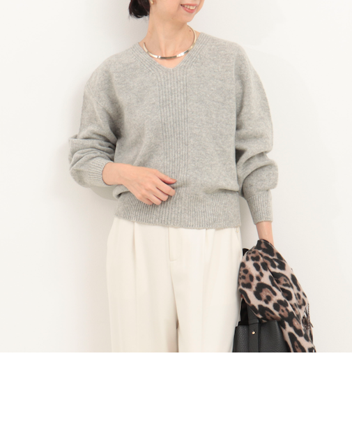 タスマニアラム Vネックプルオーバーニット