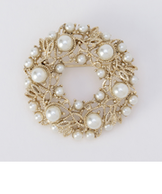 パールリースブローチ